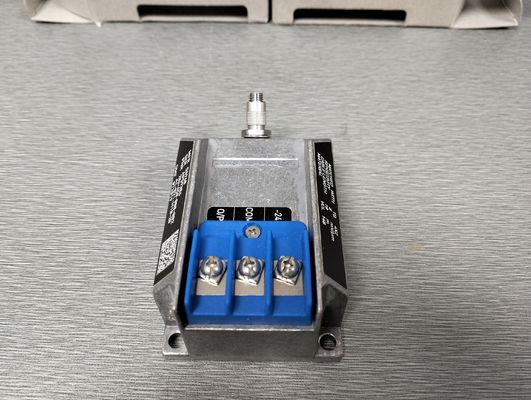 Proximity Measurement System IQS450 204-450-000-002 A3-B21-H05-I1 Signal Conditioner